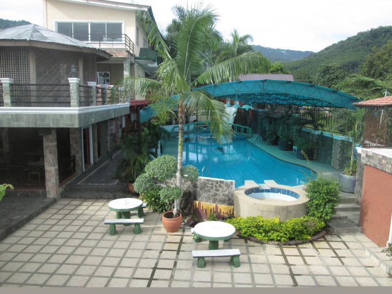 Villa Khristalene Batangas Luaran gambar